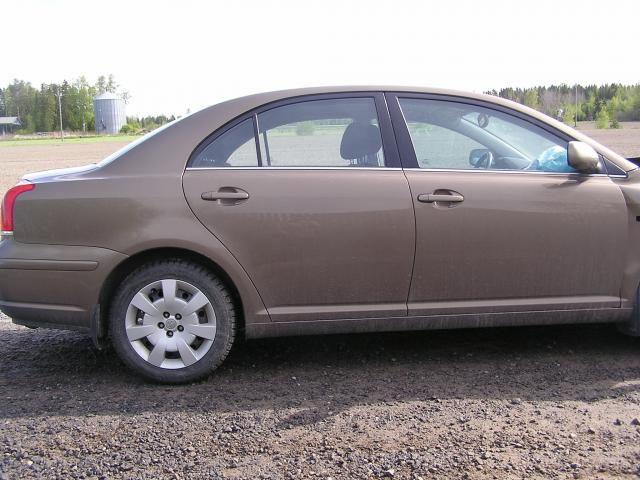 tuulilasin hinta toyota avensis #2