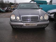 Mercedes-Benz E 200 220d 5.vaiht. manuaali sedan