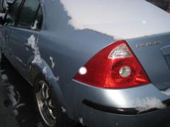 Ford Mondeo 1.8i 16v sedan 81kw
