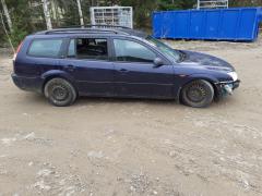 Ford Mondeo Ghia 5D STW 2.0TD -01