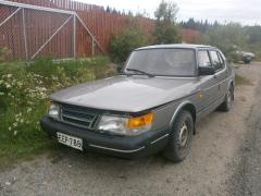 Saab 900