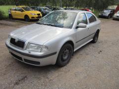 Skoda Octavia 1.6i 8V 5/HB