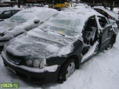 Toyota avensis 98-02