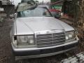 Kuva 1: Mercedes-Benz 124  200T -86 farm.  1986