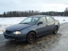 Toyota Avensis 1.6 sedan -99