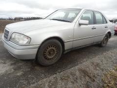 Mercedes-Benz C 200D sedan -94