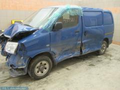 Toyota hi-ace 06->>