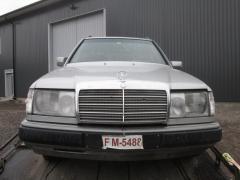 Mercedes-Benz 124 300TE-4Matic farm. -90