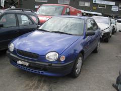Toyota Corolla 4E-FE sedan