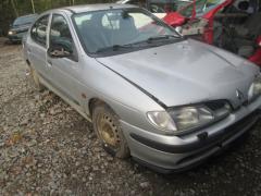 Renault Mgane 2,0 sedan -99 
