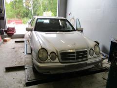 Mercedes-Benz E 220D aut.sedan
