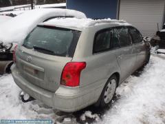 Toyota avensis 03->>