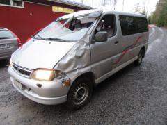 Toyota Hiace 2.4D Pitkä/Bussi