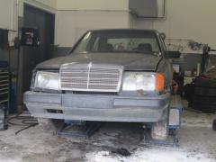 Mercedes-Benz 200D (w124) sedan -88