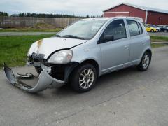 Toyota Yaris 1.3 5-ov. -03