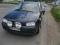 Kuva 1: Volkswagen Golf V 2004