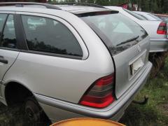 Mercedes-Benz C 200 CDI -01 farm hopea