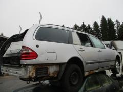 Mercedes-Benz E 200 -01