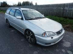 Toyota Avensis 1.8 VVti A Farm. -02