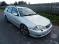 Kuva 1: Toyota Avensis 1.8 VVti A Farm. -02 2002