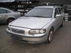 Volvo V70 2.4 farkku manuaali