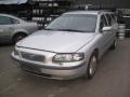 Kuva 1: Volvo V70 2.4 farkku manuaali 2003