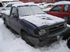Mazda B2500 Takaveto