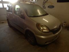 Toyota Yaris Verso 1.5 -01