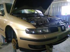 Seat Toledo 1.8 -01 sedan kulta