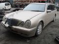 Kuva 1: Mercedes-Benz E 220 CDI farmari -01  2001