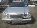 Kuva 1: Mercedes-Benz E 290TD farm. -98   1998