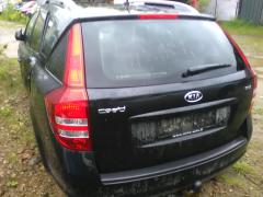 Kia Ceed 1,6 -08 musta