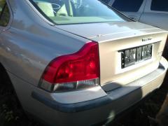 Volvo S60 2,4 autom. vaal.ruskea -03