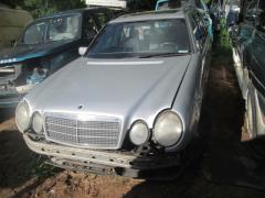 Mercedes-Benz E 300TDT -98 Farmari