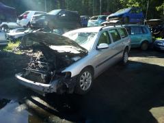 Volvo V70 2.4