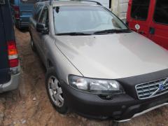 Volvo XC70 2,4T -01