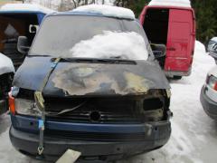 Volkswagen Transporter 2,4D lyhyt -00