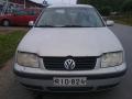 Kuva 1: Volkswagen Bora 1.6 Bensa 1999