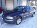 Kuva 1: VW Passat 3B3 4D Sedan 2.0i MT5 Comfortline 2001