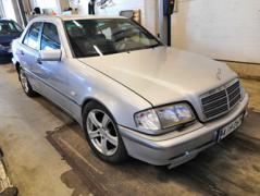 Mercedes-Benz C 180 1.8i 4D sedan -97