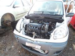 Toyota Yaris Verso 1.3 VTT-i Bensa tila-auto