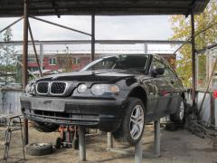 BMW 3-sarja E46 1.8 Compact -01 musta