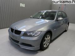 BMW E90 320i Sed
