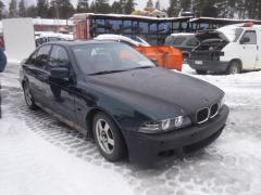 BMW E39 4D Sedan 528i MT5