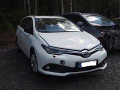 Toyota Auris 1.2T -16