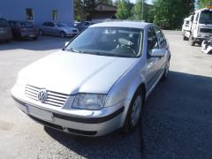 VW Bora 4D Sedan 1.6i 16V MT5