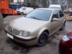VW Bora 4D Sedan 1.6i 16V MT5 Firstline