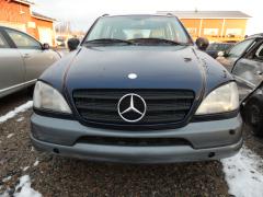 Mercedes-Benz ML 270 CDI 4WD Maastoauto