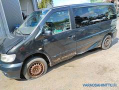 Mercedes-Benz 3D BUS-V220CDI-AUTOMATIC-638-2/300