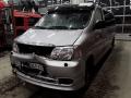 Kuva 1: Toyota Hiace 2,5 D-4D 117 2WD pitk 2011